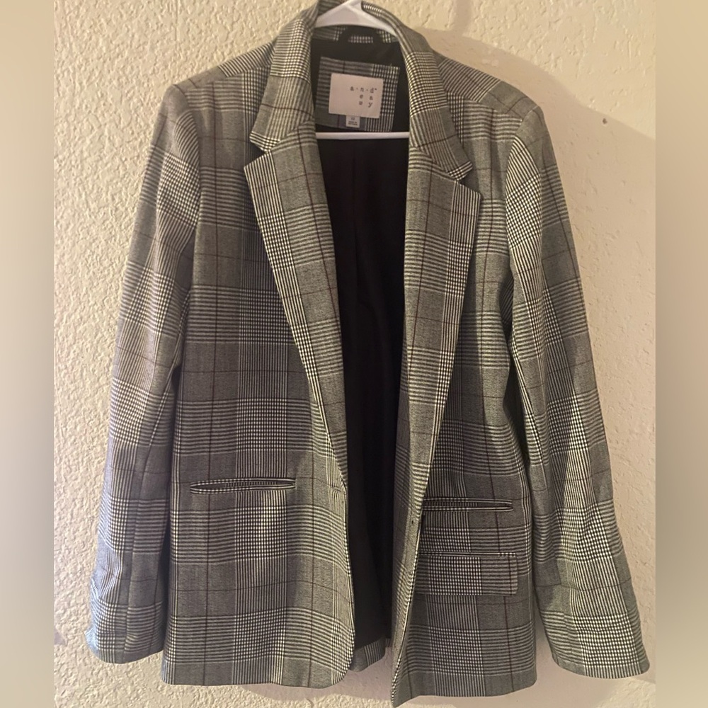 A New Day women plaid blazer pre-owned size 12 target brand